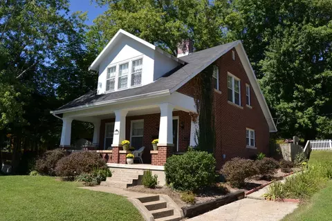 121 E 5th St, Morehead, KY 40351