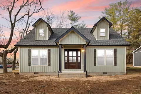 220 Newcomb Ave, Mount Vernon, KY 40456
