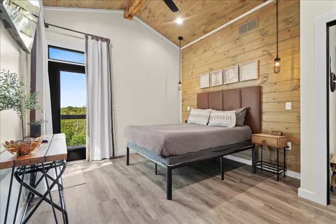 Bedroom - 772 Chestnut Log Branch Rd, Campton, KY 41301 photo 1 of 3