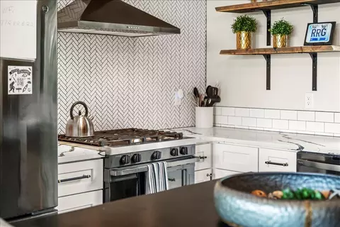 Kitchen - 772 Chestnut Log Branch Rd, Campton, KY 41301 photo 7 of 8