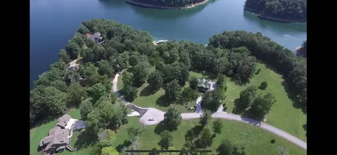 29 Hickory Point Dr, Monticello, KY 42633