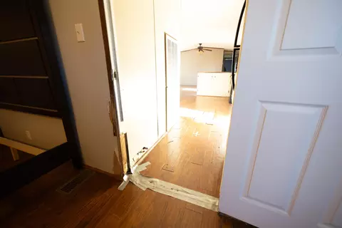 Entry Way - 843 Campbell Rd, Corbin, KY 40701 photo 2 of 2