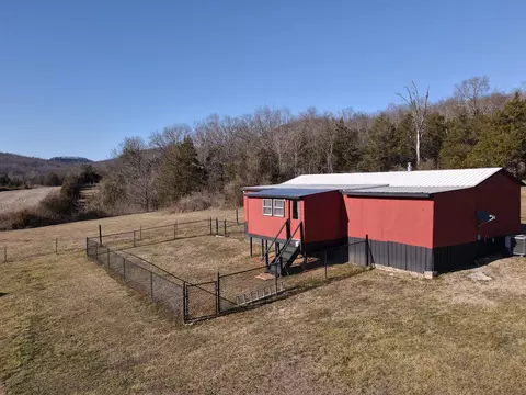 814 Parmleysville Rd, Monticello, KY 42633