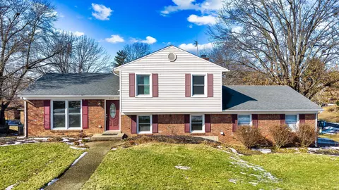 8010 Northern Spy Dr, Louisville, KY 40228