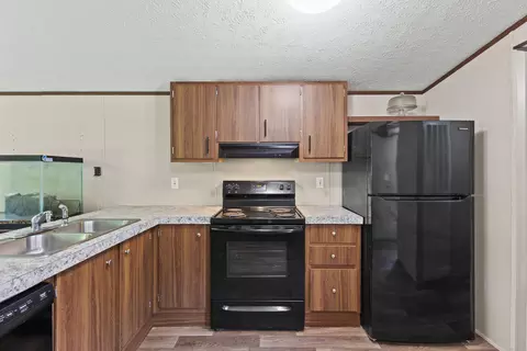 Kitchen - 1090 Gunnell Rd, Georgetown, KY 40324 photo 1 of 2