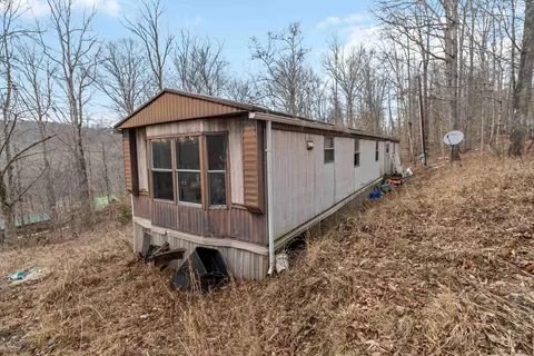 Exterior - 44 John Dr, Burnside, KY 42519 photo 1 of 4