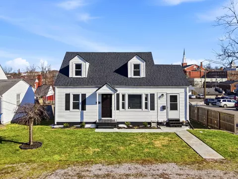 219 Curry Ave, Harrodsburg, KY 40330