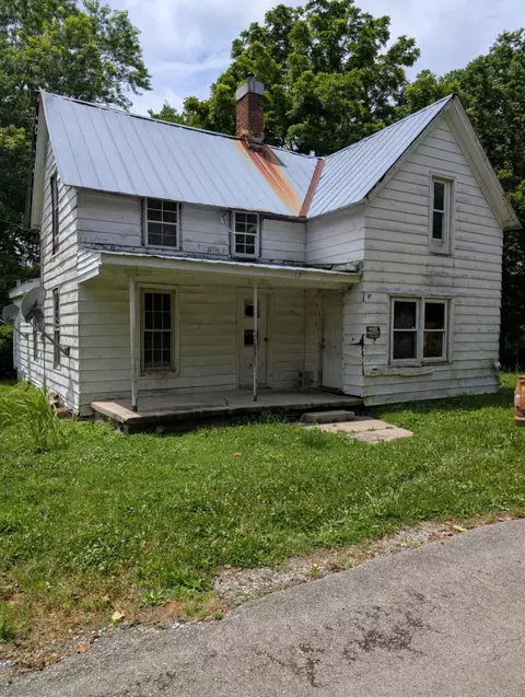 217 N 1st St, Berry, KY 41003