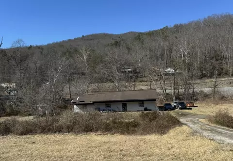 9840 Us-119, Totz, KY 40870