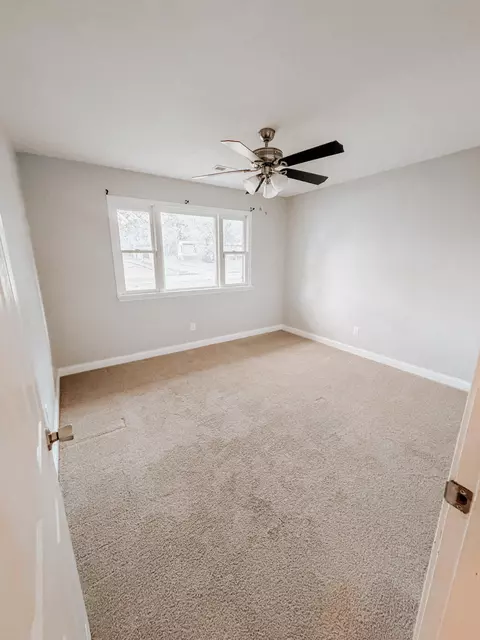 Bedroom - 209 Hilltop Dr, Nancy, KY 42544 photo 2 of 3