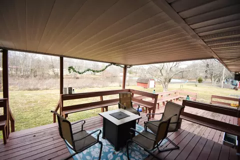 Exterior - 209 Hilltop Dr, Nancy, KY 42544 photo 2 of 7