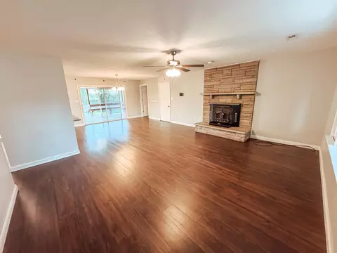 Living - 209 Hilltop Dr, Nancy, KY 42544 photo 1 of 3