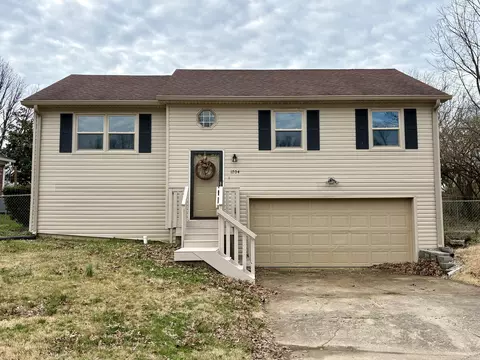 1704 Masters Ln, Lexington, KY 40515