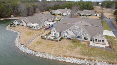 334 Cathederal Pl, Bronston, KY 42518