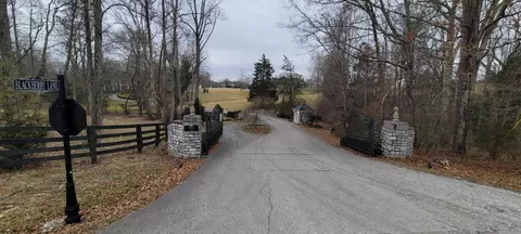 2 Blackberry Ln, London, KY 40741
