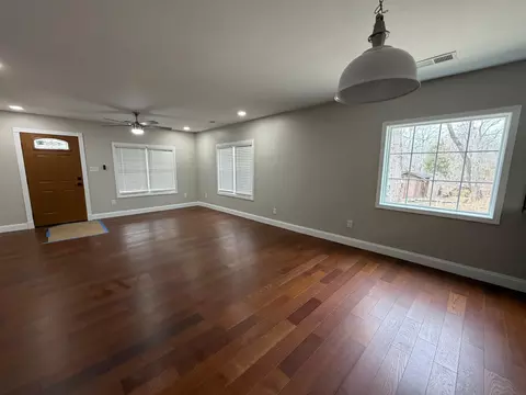 Living - 1086 Moore Hill Ave, Corbin, KY 40701 photo 2 of 3