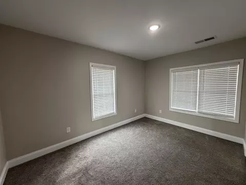 Bedroom - 1086 Moore Hill Ave, Corbin, KY 40701 photo 2 of 2