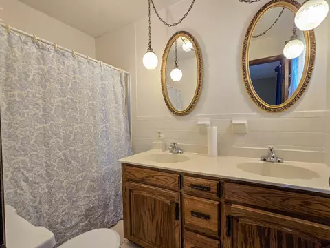 Bath - 553 Riverview Dr, Liberty, KY 42539 photo 2 of 2