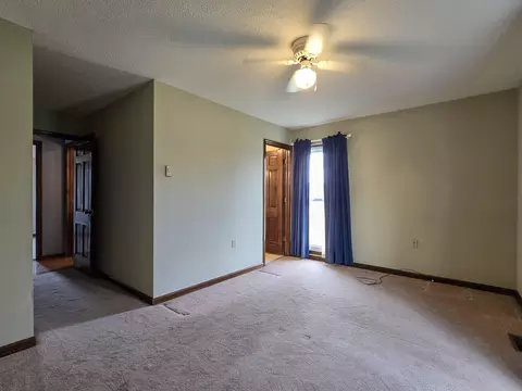 Bedroom - 553 Riverview Dr, Liberty, KY 42539 photo 5 of 6