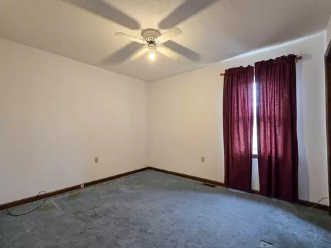 Bedroom - 553 Riverview Dr, Liberty, KY 42539 photo 1 of 6