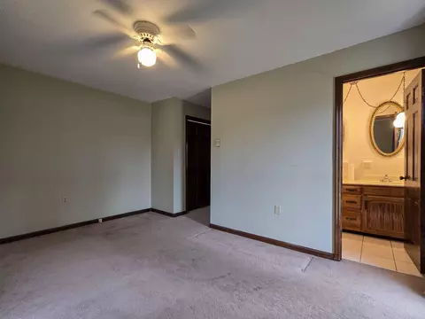 Bedroom - 553 Riverview Dr, Liberty, KY 42539 photo 6 of 6
