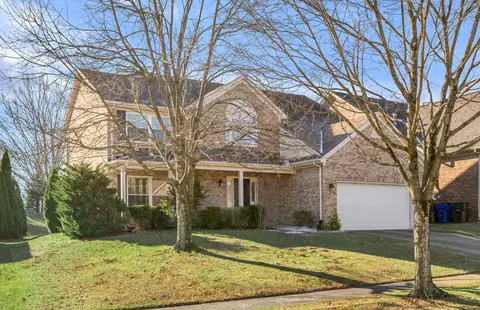 2204 Burns Ct, Lexington, KY 40513