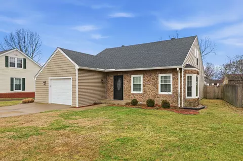 1120 Wood Ridge Rd, Lexington, KY 40514
