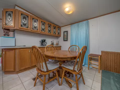 Dining - 60 Ridgeway Dr, Morehead, KY 40351 photo 2 of 3