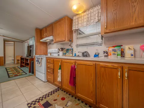 Kitchen - 60 Ridgeway Dr, Morehead, KY 40351 photo 2 of 2
