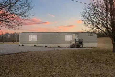 716 Potter Shop Rd, Nancy, KY 42544