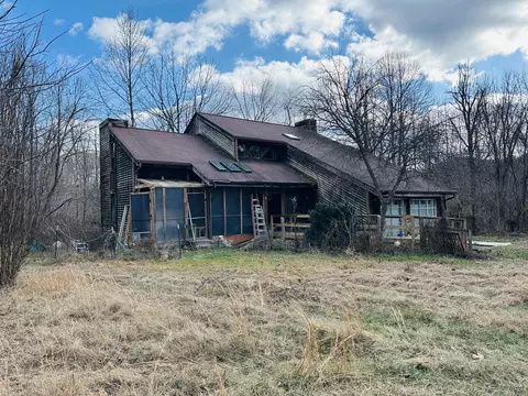 725 Cincinnati Br, Morehead, KY 40351