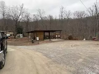 Exterior - 102 Fifth Jasper Rd, Burnside, KY 42519 photo 5 of 7