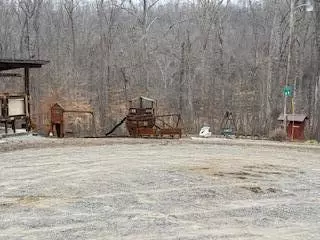 Exterior - 102 Fifth Jasper Rd, Burnside, KY 42519 photo 6 of 7