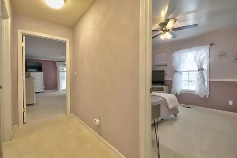 Entry Way - 28 Lakepointe Dr, Corbin, KY 40701 photo 1 of 1