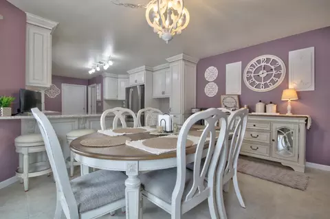 Dining - 28 Lakepointe Dr, Corbin, KY 40701 photo 2 of 3