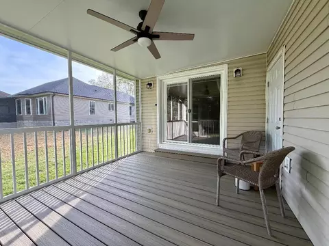 Exterior - 28 Lakepointe Dr, Corbin, KY 40701 photo 6 of 7