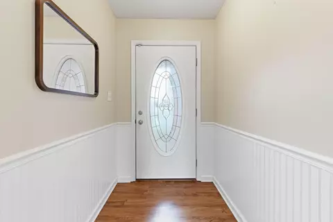 Entry Way - 360 Brandon Ct, Berea, KY 40403 photo 3 of 5