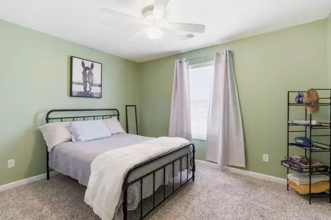 Bedroom - 360 Brandon Ct, Berea, KY 40403 photo 5 of 7
