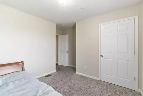 Bedroom - 360 Brandon Ct, Berea, KY 40403 photo 7 of 7