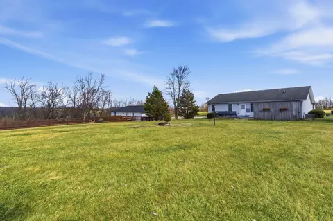 Exterior - 360 Brandon Ct, Berea, KY 40403 photo 11 of 11