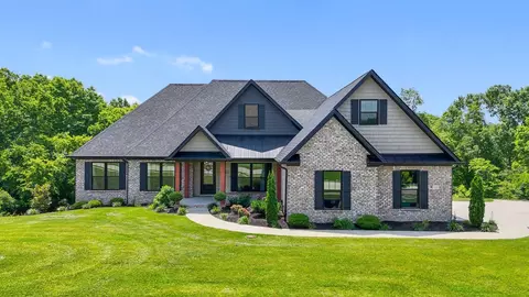 125 Hickory Meadows Dr, Richmond, KY 40475