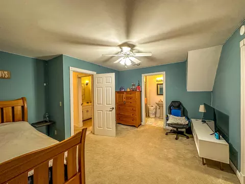 Bedroom - 17 Amber Dr, Corbin, KY 40701 photo 3 of 7