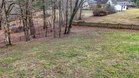 Exterior - 17 Amber Dr, Corbin, KY 40701 photo 6 of 6
