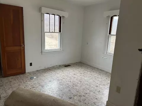 Bedroom - 28 Fork Field Rd, Oneida, KY 40972 photo 1 of 4