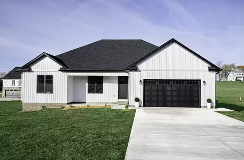 909 Milward Dr, Harrodsburg, KY 40330