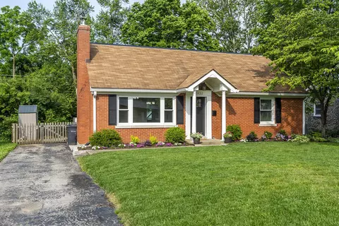 1022 Della Dr, Lexington, KY 40504