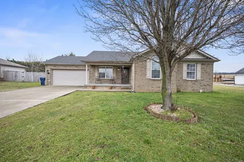 502 Lily Rose Ln, Berea, KY 40403