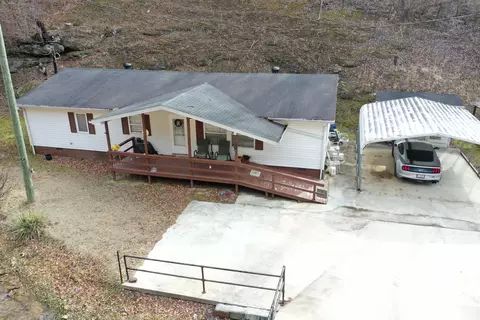 944 Possum Trot Rd, Hindman, KY 41822