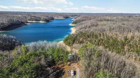 112 R Russell Rd, Russell Springs, KY 42642