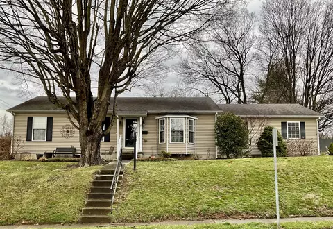 8 Chenault Dr, Mount Sterling, KY 40353